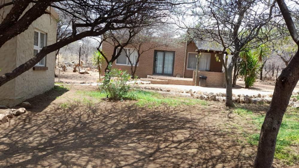 Ombo Rest Camp Hotel Okahandja Room photo