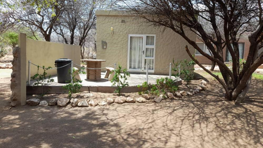 Ombo Rest Camp Hotel Okahandja Room photo